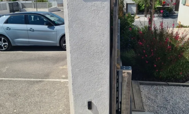 GMC HABITAT est intervenu pour réaliser l'installation d'un portail coulissant en fer forgé ainsi que la motorisation a LA MOUTONNE, Toulon, GMC HABITAT